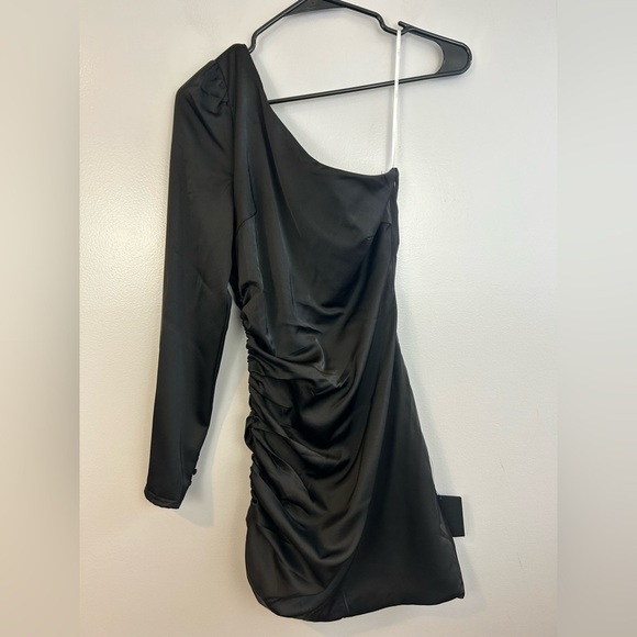 NWT Lulu's Happy Hour Chic Black Satin Ruched One-Shoulder Mini Dress Size XS - Picture 2 of 14